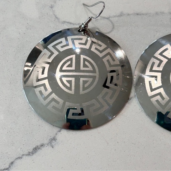 Vintage Greek Key Disc Earrings - Picture 6 of 9